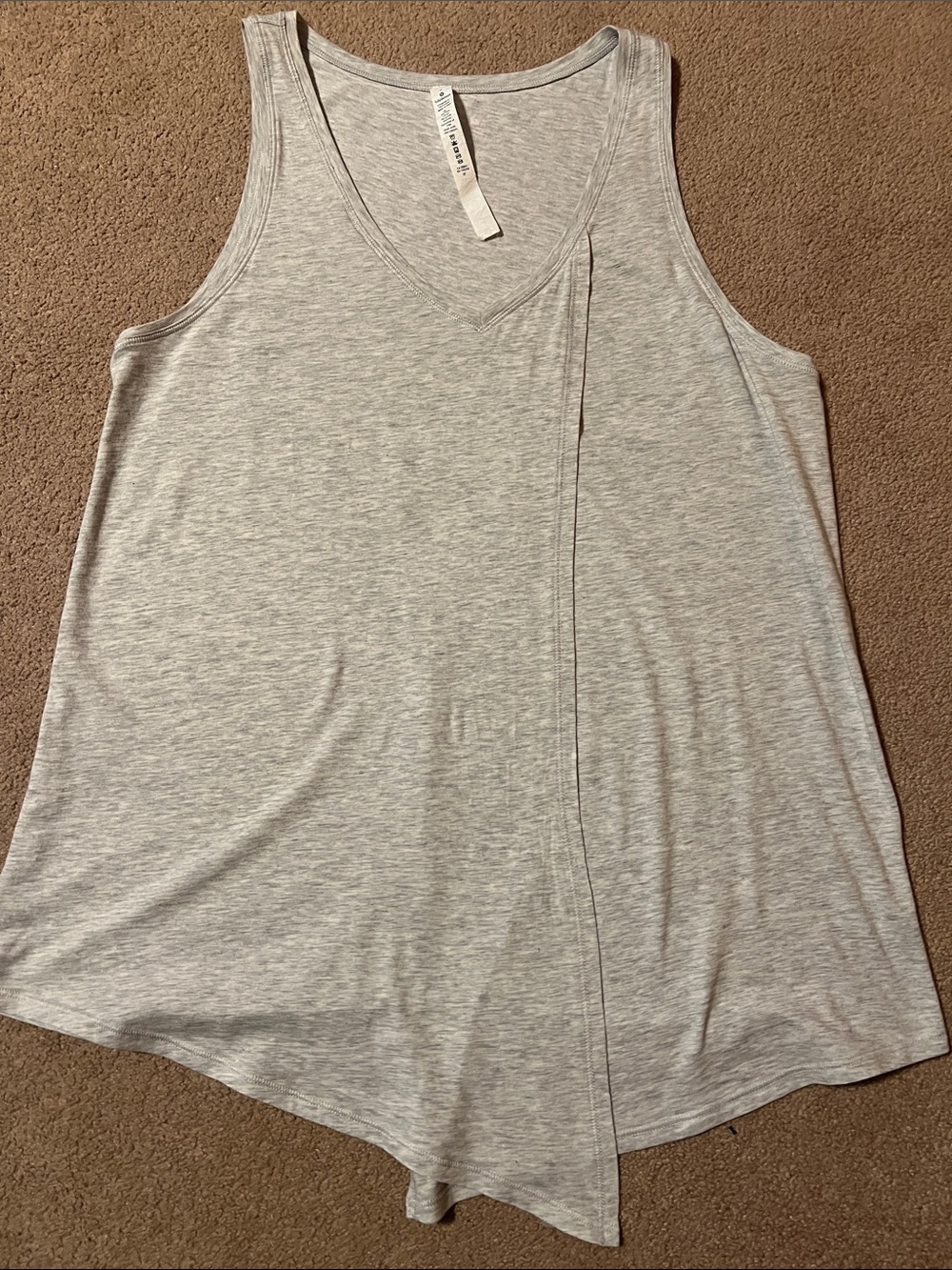 Lululemon Knot A Problem Tank. Heather gray size 8. Good cond.